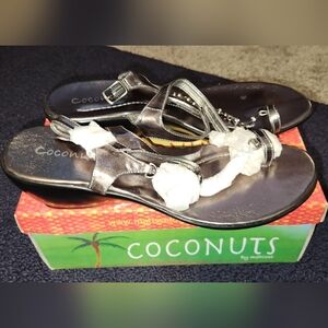 NWOT Coconuts By Matisse Sandal Daisy